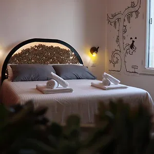  Couette-café Liotru Maisonne Italie