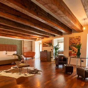 Gasthuis Aurelia Luxury - Piazza Delle Erbe, Verona